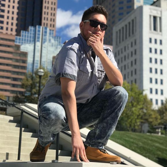 Meet your Posher, Joey - Picture 1 of 1